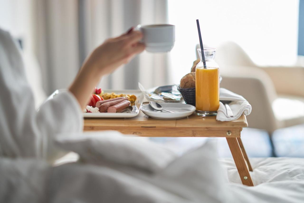 Dusit Hotel & Suites - الدوحة المظهر الخارجي الصورة A breakfast in bed